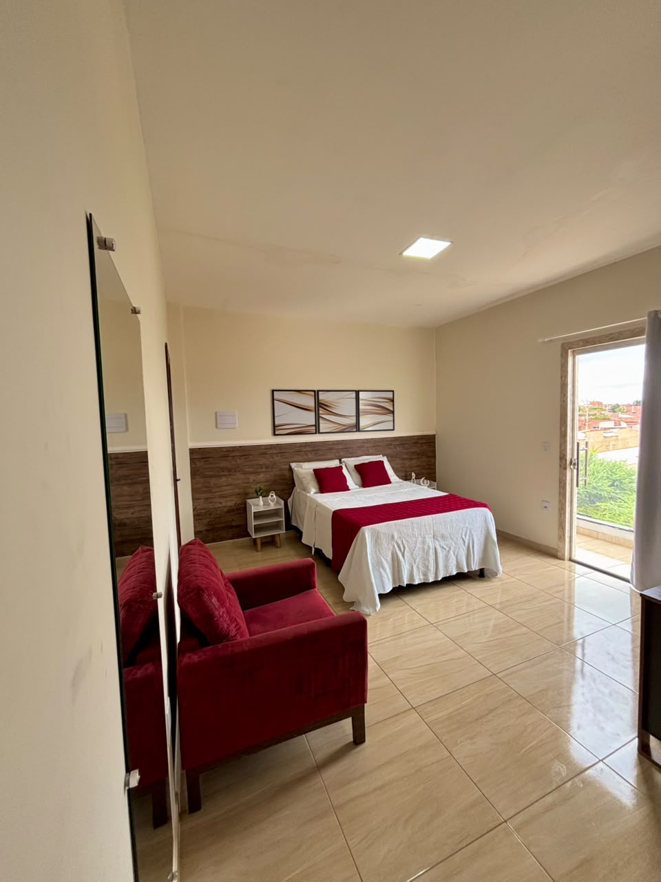 Quarto casal com varanda
